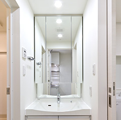 三面鏡付き洗面化粧台